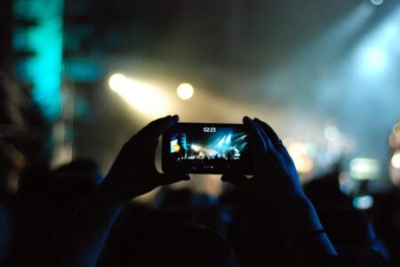Matrinchã recebe festival de música gratuito no Dia do Trabalhador com Carlinhos
