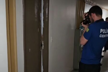 Foragido com 14 passagens morre em confronto com a PM no centro de Goiânia Homem foi abordado em apartamento e reagiu com disparos