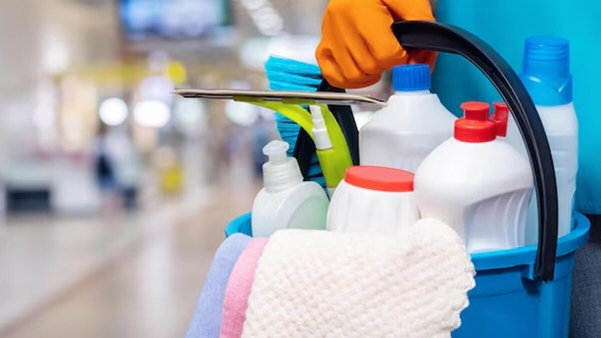 Idosa morre após inalar produto de limpeza em Goiânia misturou água sanitária com desengraxante automotivo