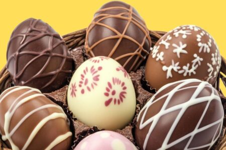 Como surgiu o ovo de Páscoa? Conheça a história tradição alimentar do feriado se transformou ao longo do tempo