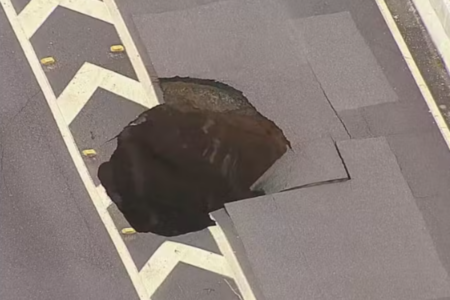 Prefeitura não sabe o que fez a cratera surgir na marginal Tietê (Foto: Reprodução/TV Globo)