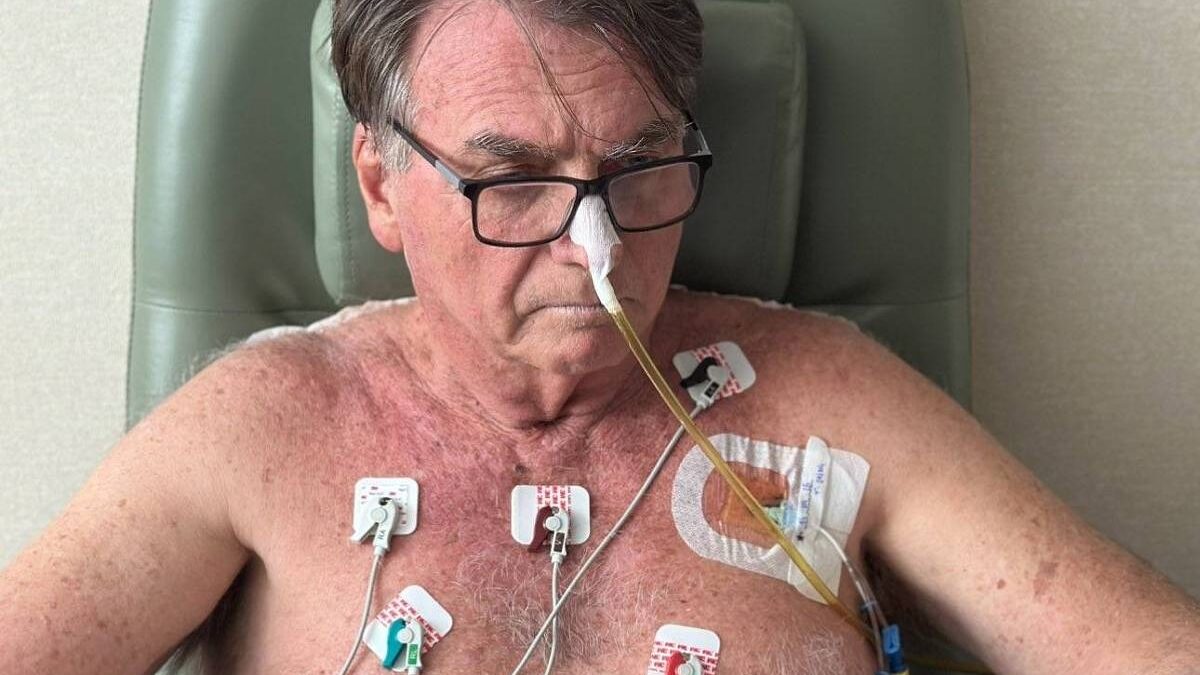 Hospital atualiza estado de saúde de Jair Bolsonaro; confira Ex-presidente está internado desde 11 de abril