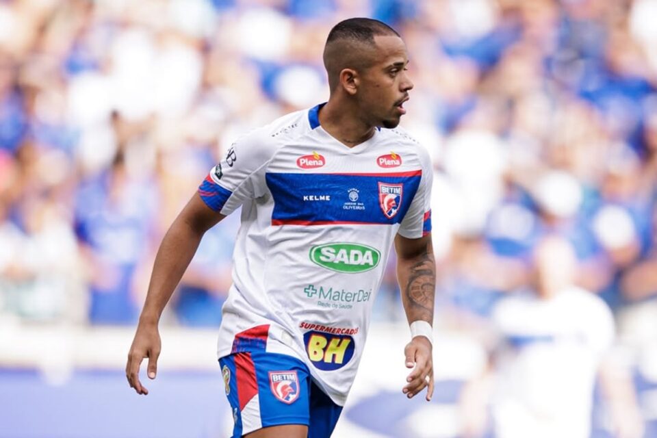 Diego Miticov deverá chegar ao Vila Nova nesta semana