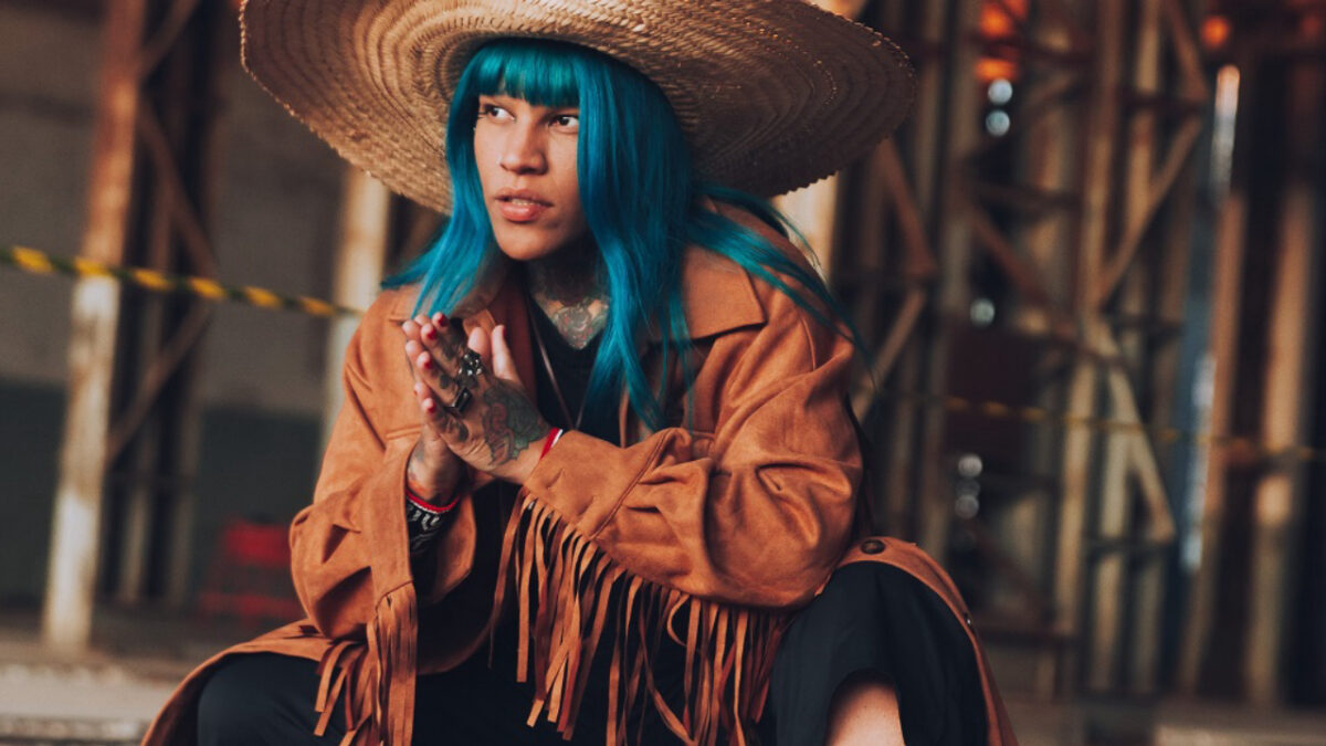 Existem indígenas LGBT? artista e ativista publica vídeo com resposta "Sou sapatão, lésbica, caminhoneira", diz a cantora Katú Mirim