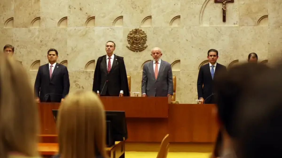 Hugo Motta e outras autoridades em sessão no STF (Foto: Agência Brasil)