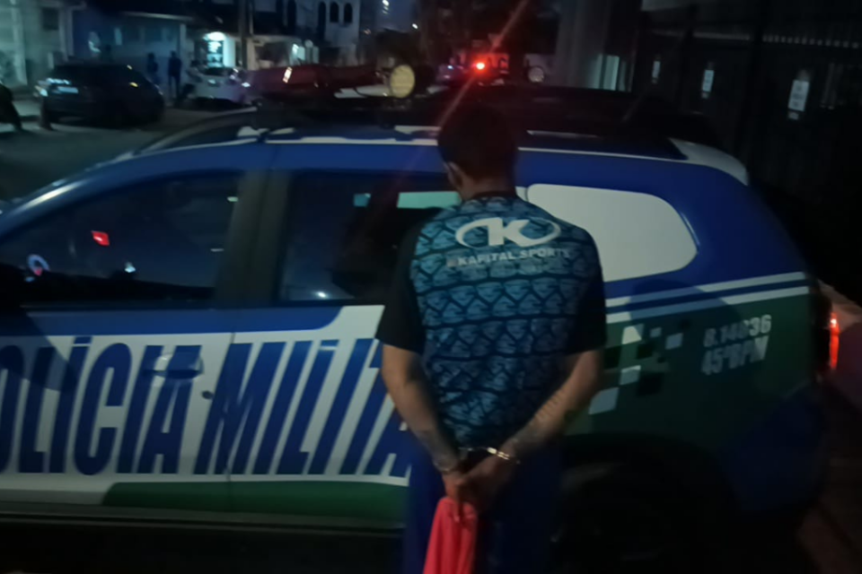 Homem é preso suspeito de furtar três lojas em dez minutos em Aparecida