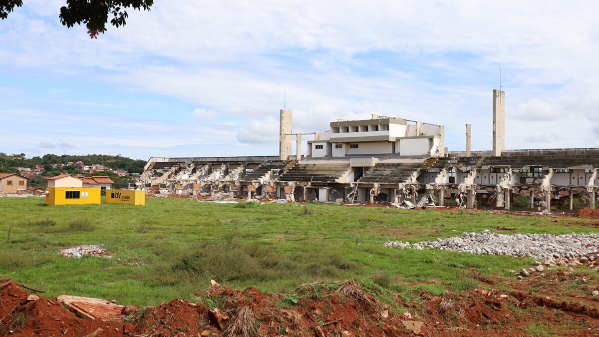 Obras no Cavalhódromo de Pirenópolis estão paradas até desocupação de moradores dos arredores