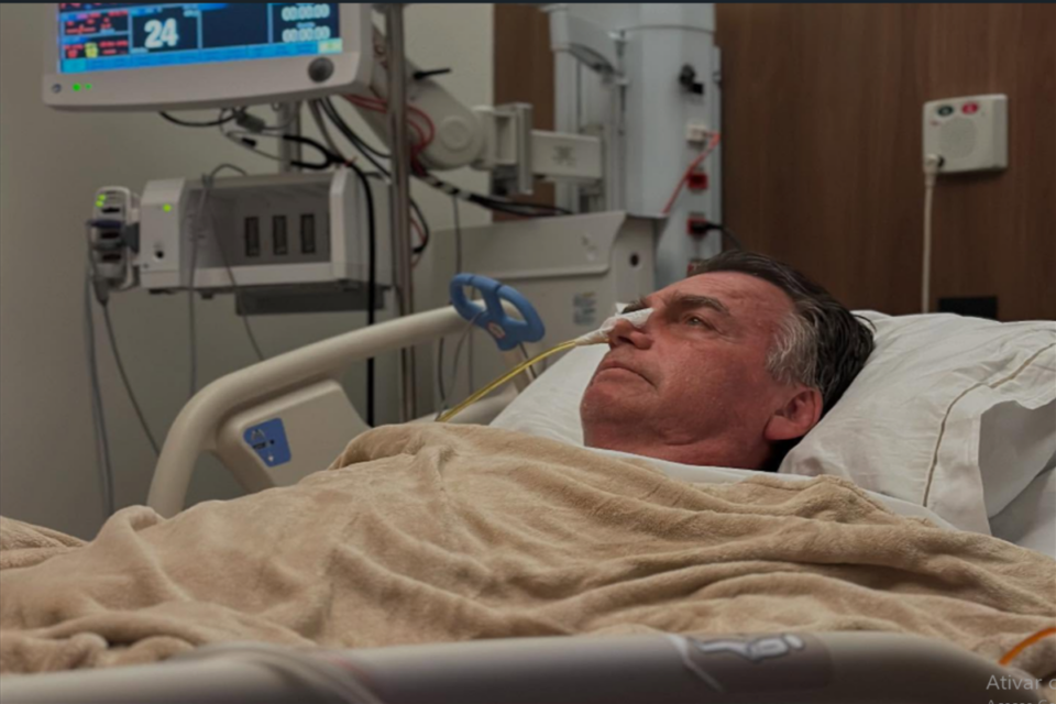 Intestino responde e Bolsonaro pode ter alta em uma semana Ex-presidente conseguiu evacuar e apresenta melhoras no fígado