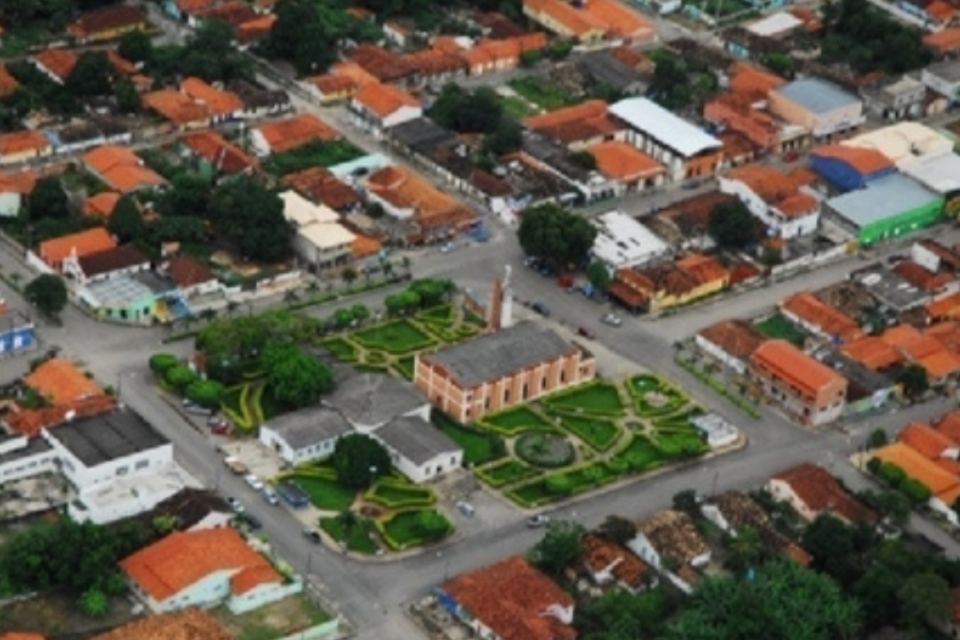 Prefeitura de Campos Belos abre processo seletivo com contratos de até R$ 44 mil