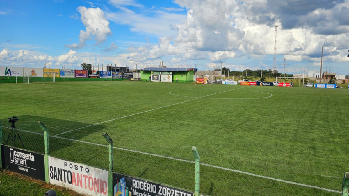 Estádio Adib Elias, em Catalão (Foto: Reprodução/Zap Catalão)