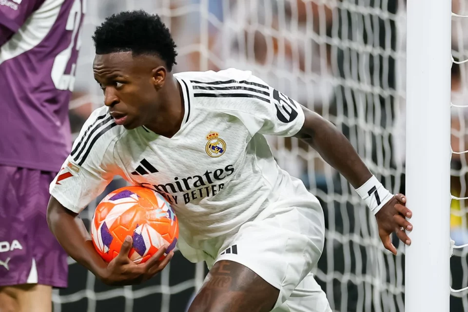 Vini Jr. marcou o único gol do Real Madrid na derrota de 2 a 1 para o Valencia