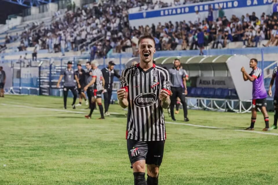 Ariel está na mira do Atlético Goianiense para a Série B