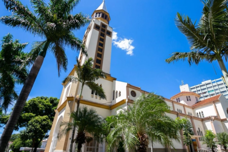 Missa em memória do papa Francisco acontece na Catedral Metropolitana de Goiânia (Foto: Divulgação)