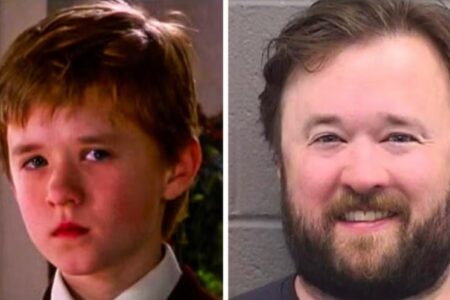 Ator de 'O Sexto Sentido' é preso e posa sorrindo na delegacia Haley Joel Osment saiu sorridente na imagem