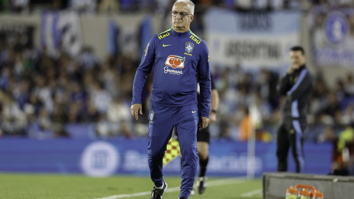 Dorival Júnior, durante a derrota do Brasil para a Argentina