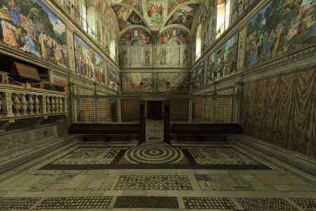 Conclave acontece na capela sistina (Foto: Reprodução)