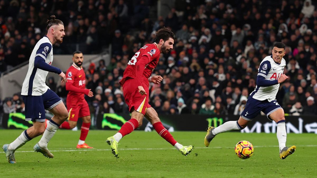 Tottenham 3x6 Liverpool, no primeiro turno da Premier League 2024-25