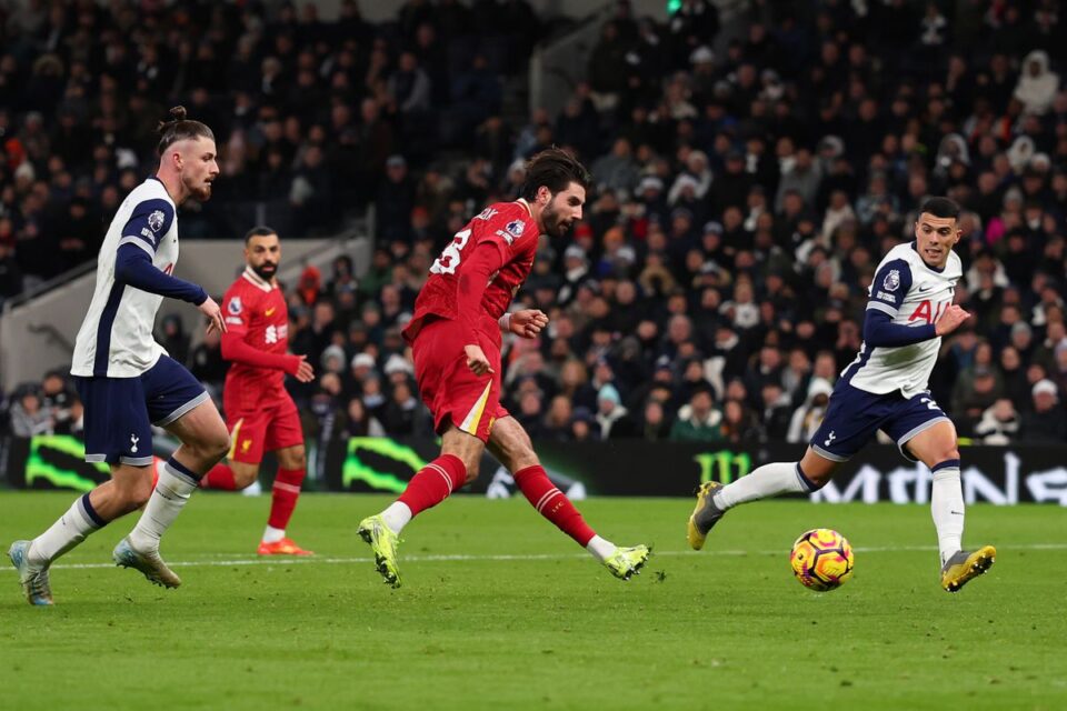 Tottenham 3x6 Liverpool, no primeiro turno da Premier League 2024-25