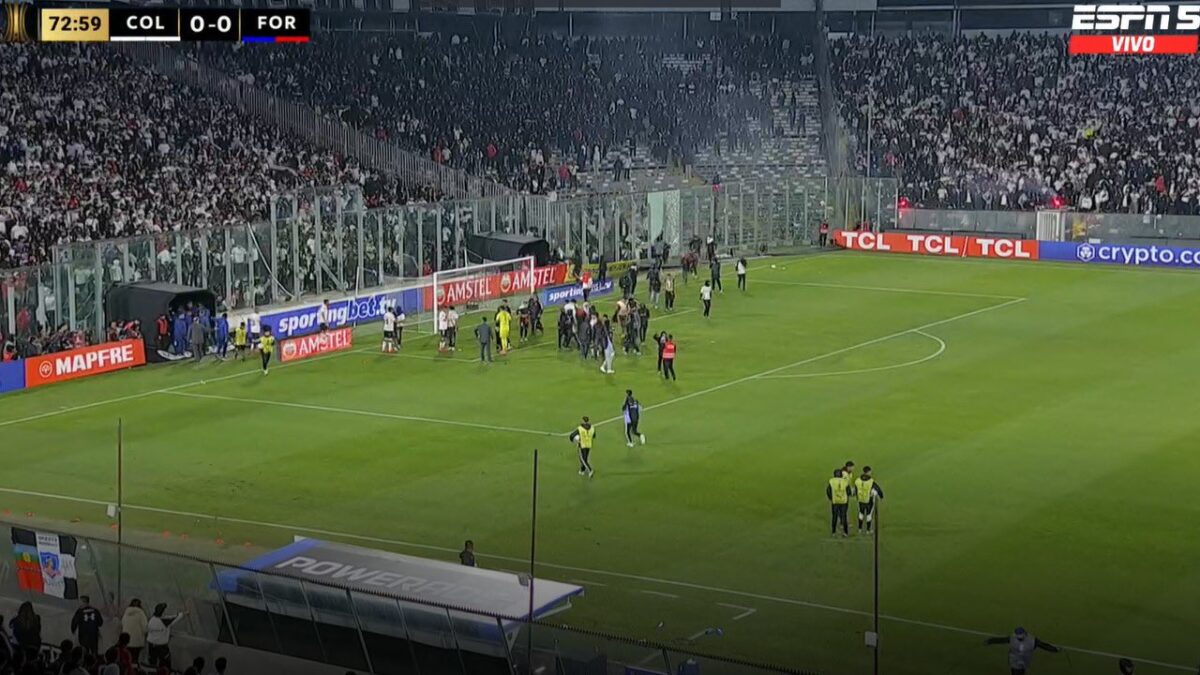 Confusão no jogo entre Fortaleza e Colo-Colo