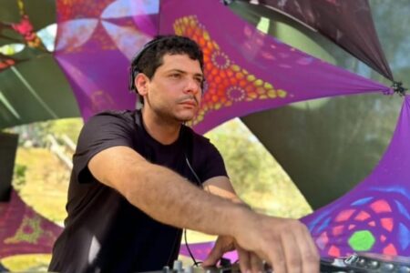 Martinho Douglas dos Santos Leal, conhecido como DJ Kronomode