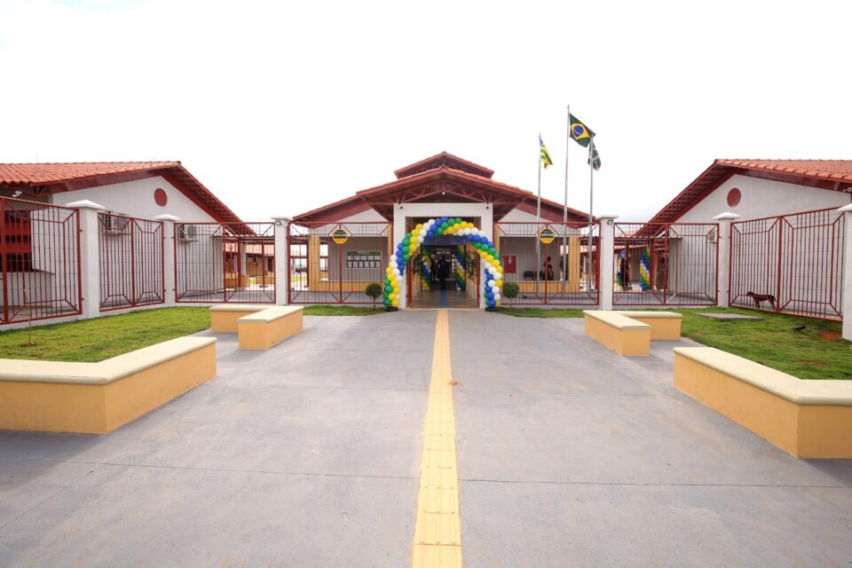 Governo de Goiás deve investir mais de R$ 500 milhões para construção de novas unidades escolares, reforma e ampliação de espaços e cobertura ou instalação de quadras esportivas