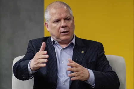 Presidente do INSS é afastado após operação da PF sobre fraude Alessandro Stefanutto, foi afastado do cargo nesta quarta-feira (23)