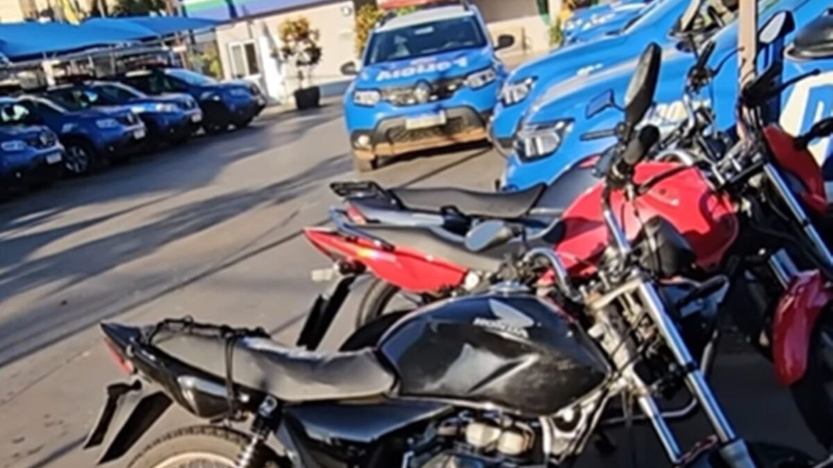 PM apreende 4 motocicletas na madrugada de domingo durante um 'rolezinho' em Goiânia