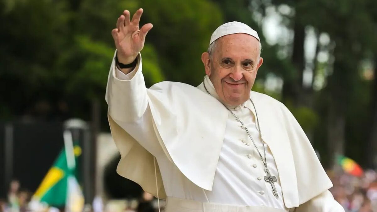 Morte não teria relação direta aos problemas respiratórios Imprensa italiana revela causa da morte de Papa Francisco; confira