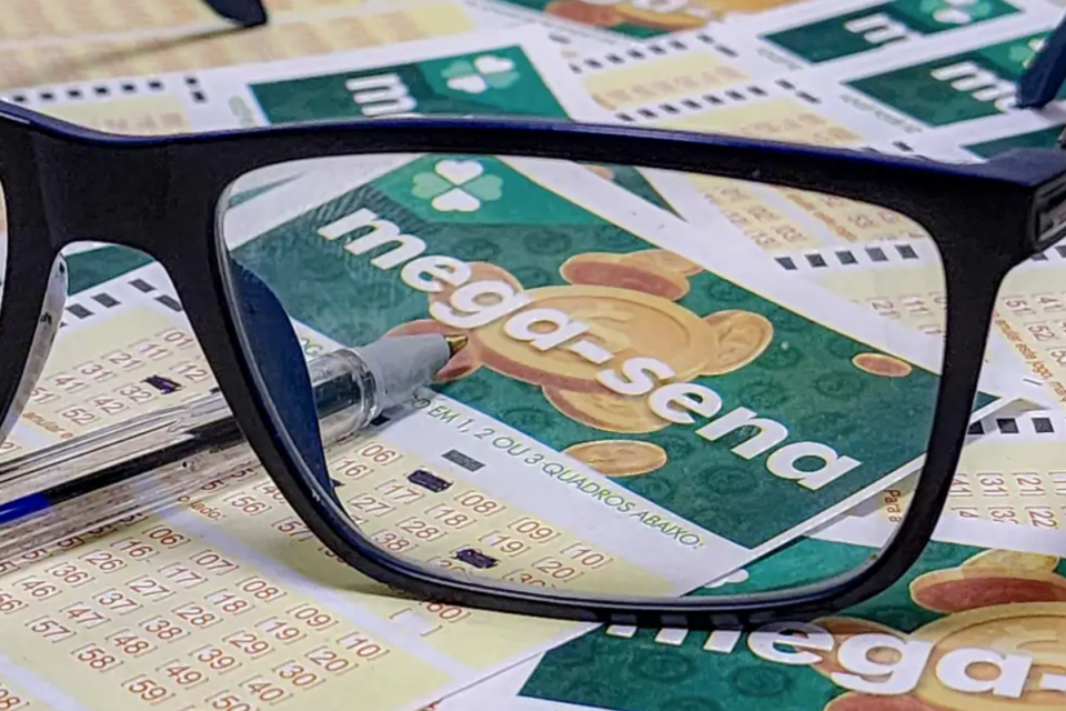Mega-Sena desta quinta é adiada para sábado pelo Dia do Trabalhador