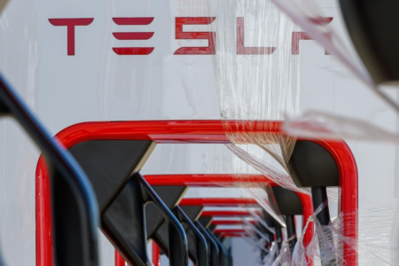 Tesla lida com prejuízos à medida que envolvimento de Musk com política cresce (Foto: Pixabay)