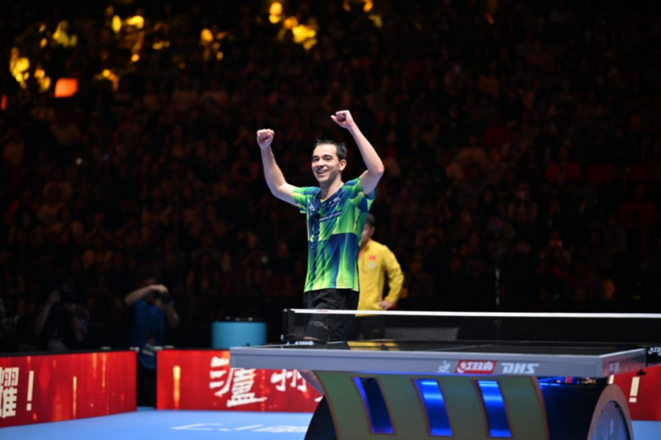 Hugo Calderano vence Copa do Mundo de Tênis de Mesa