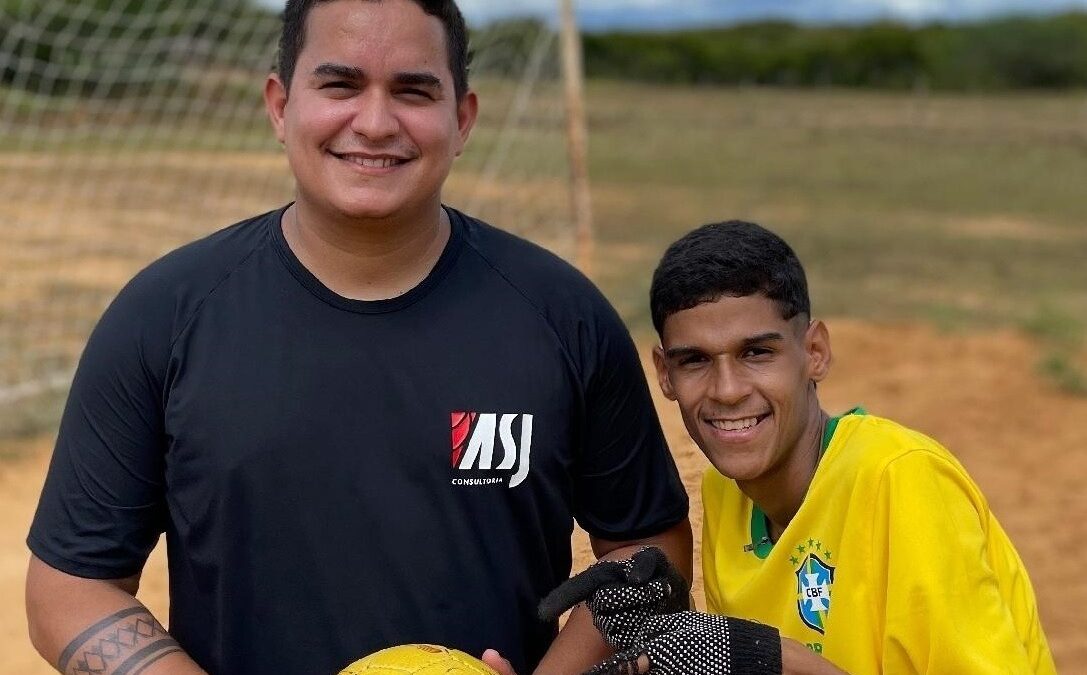 Luva de Pedreiro perde processo e terá de pagar cerca de R$ 6 milhões a ex-empresário Influenciador foi condenado a ressarcir Allan Jesus