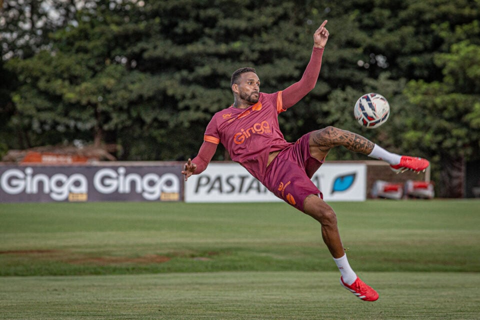 Júnior Todinho marcou apenas um gol pelo Vila Nova na temporada