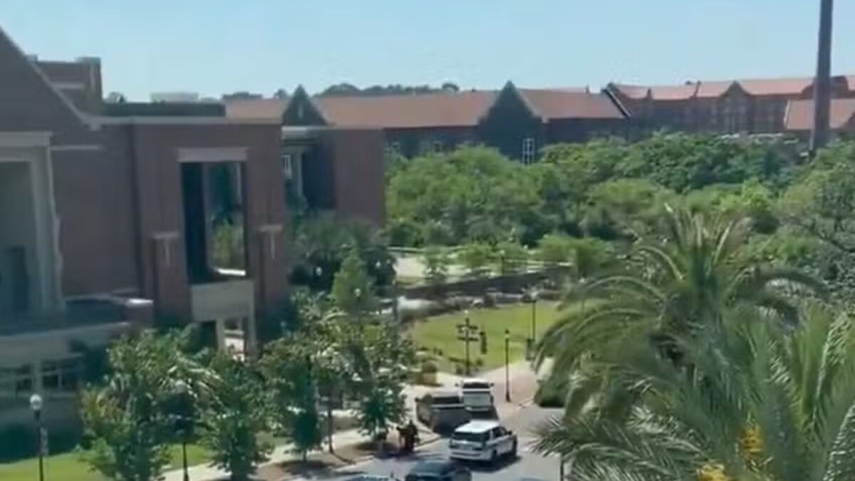 Tiroteio em universidade na Flórida deixa um morto e vários feridos; suspeito é preso