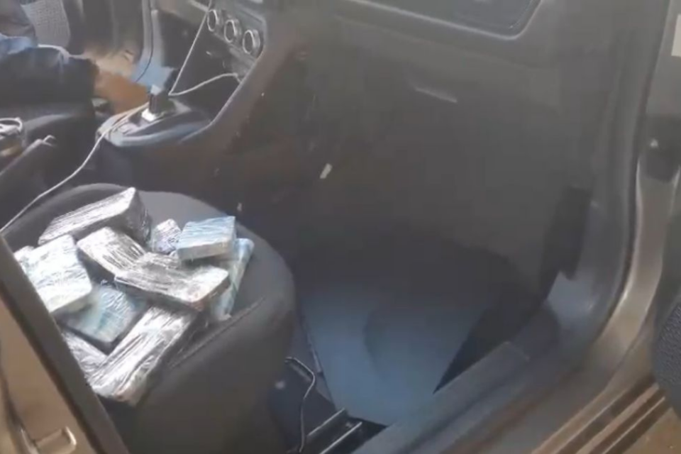 PRF apreende 70 iPhones transportados ilegalmente na BR-153 em Morrinhos