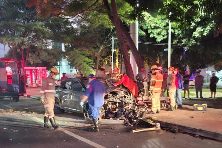 Mulher fica em estado grave após capotamento no setor Bueno, em Goiânia