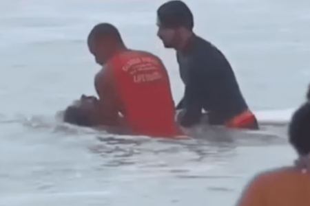 Surfista resgatado sem vida em Santos (Foto: Reprodução)