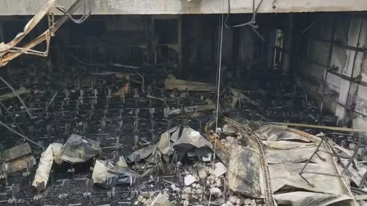 Polícia Científica analisa causas do incêndio na PUC-PR