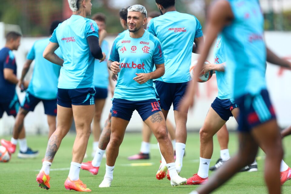 Arrascaeta em treino do Flamengo