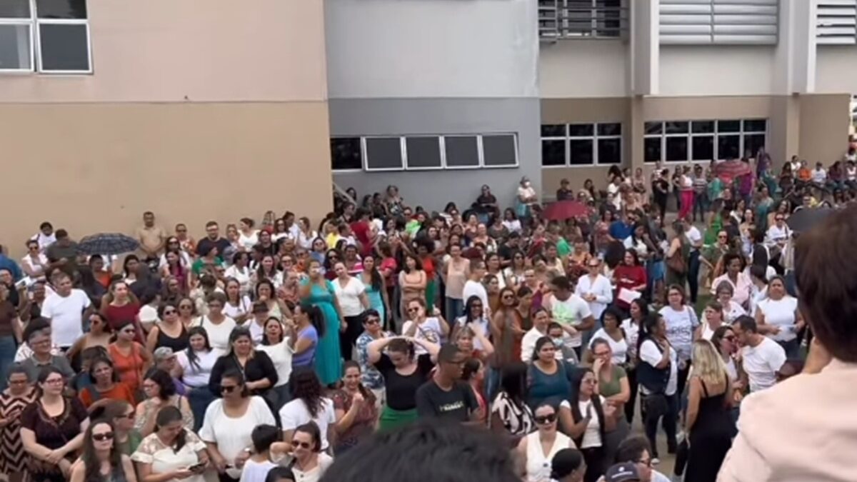 Servidores da Educação de Aparecida entram em greve nesta terça (29)