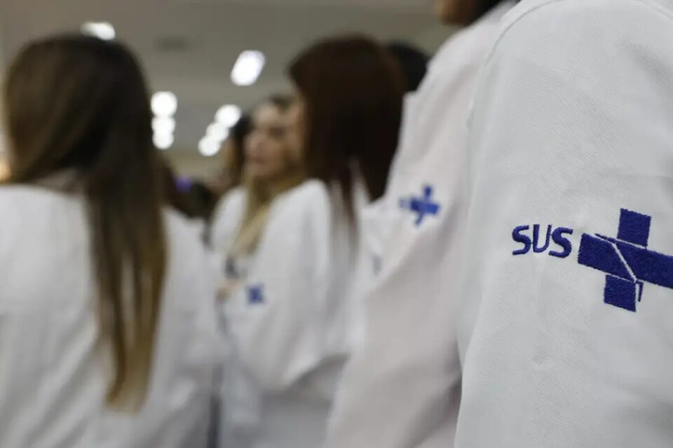 MEC cancela criação de novos cursos de medicina e médica goiana comemora: 'Vitória da educação'