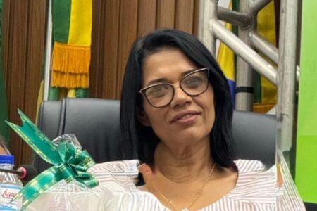 Prefeita de Santa Tereza diz que situação de máquina apreendida estava regular