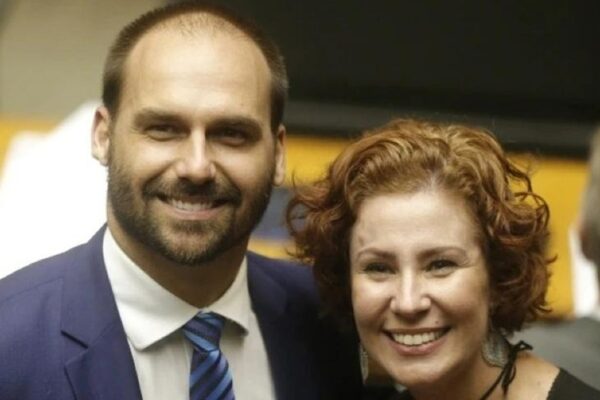 Deputado disse que vai lutar para acabar com esse estado Eduardo Bolsonaro fala sobre condenação de Carla Zambelli