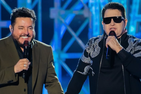 Bruno e Marrone; segunda voz caiu no palco em Goiânia (Foto: Divulgação)