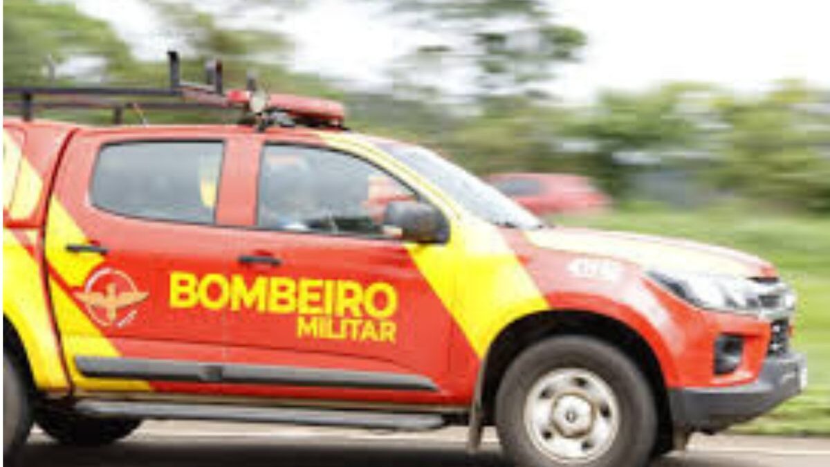 O suspeito foi confrontado após ameaçar a amiga da ex na tarde de ontem (Foto: Bombeiros)