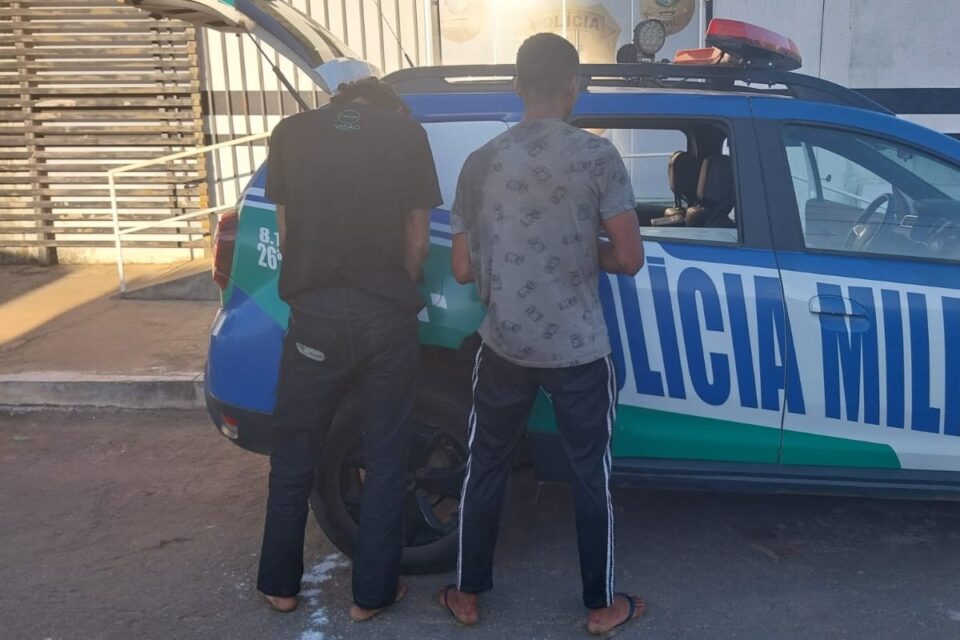 Dupla é presa por furtar baterias avaliadas em R$ 12 mil de torre de celular em Hidrolândia