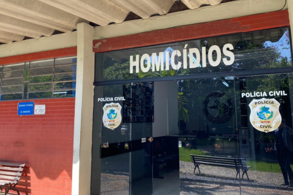 Operação cumpre 26 mandados  contra organização suspeita de dois assassinatos em Goiânia