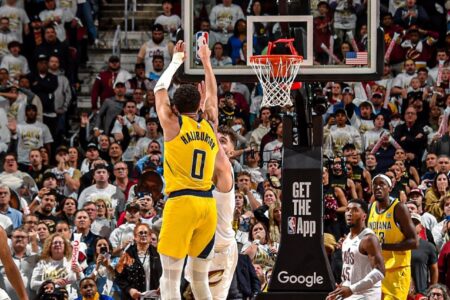 Com a cesta no último minuto Indiana vira sobre Cleveland