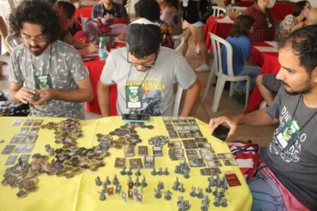 Convenção de jogos de mesa acontece neste final de semana em Goiânia