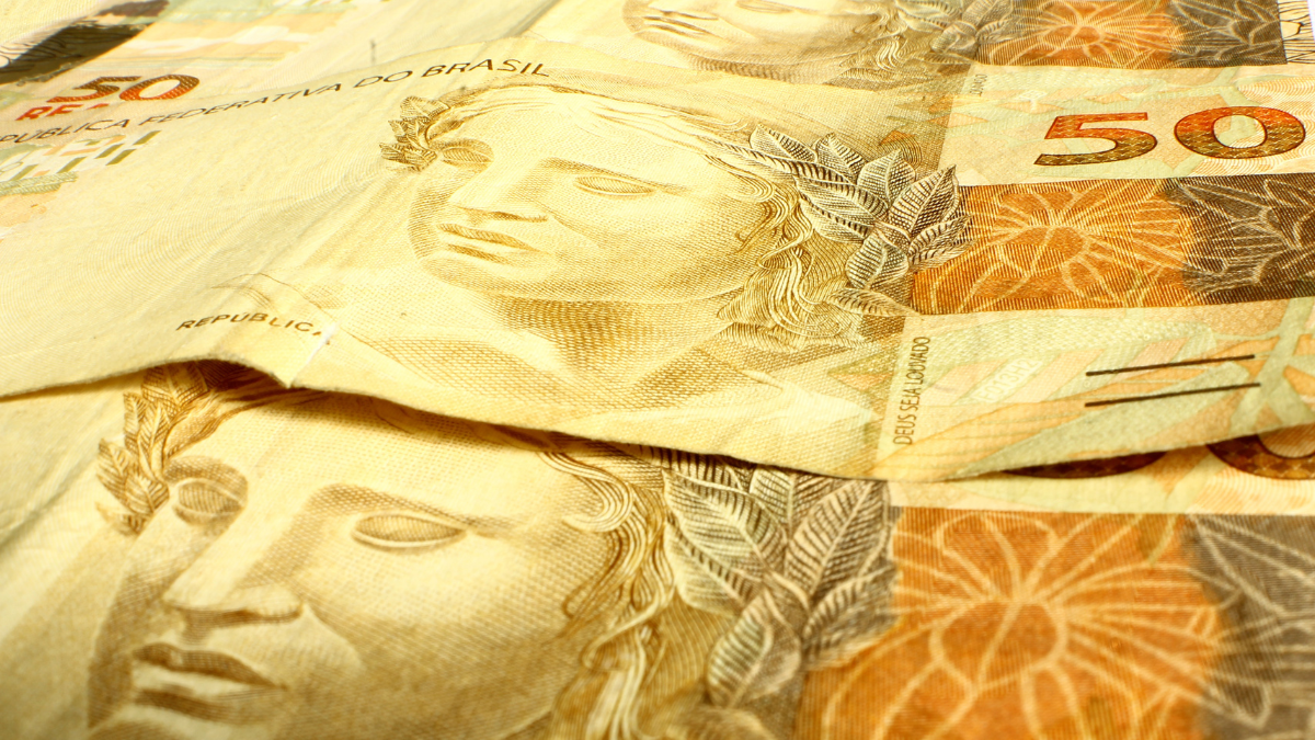 imagem de duas notas de R$ 50